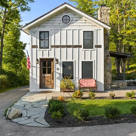 Cozy Two Bedroom Home On Canandaigua Lake
